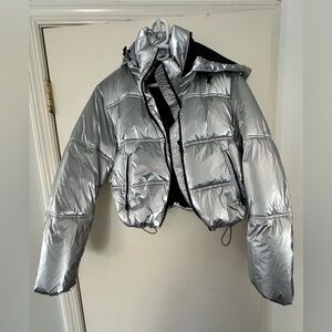 Silver Women's Puffer Jacket Size M
